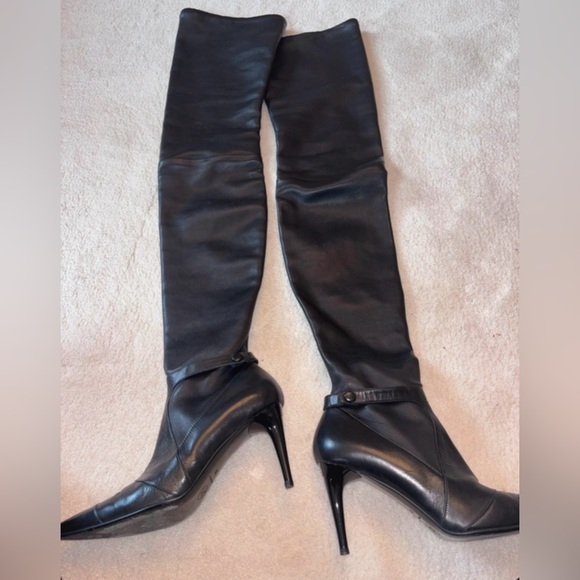 Chanel Iconic Over-the-Knee Boots 2005– As Seen in The Devil Wears Prada - Picture 3 of 11